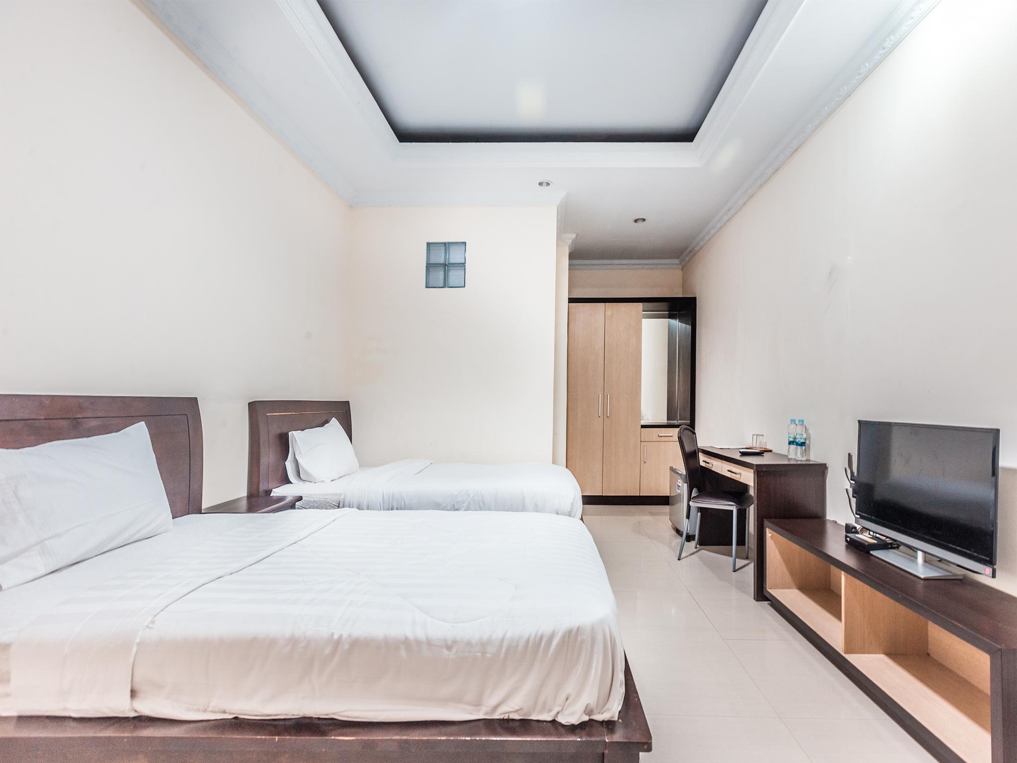Oyo 1667 Wisma Lux Barkah Jakarta Exteriör bild