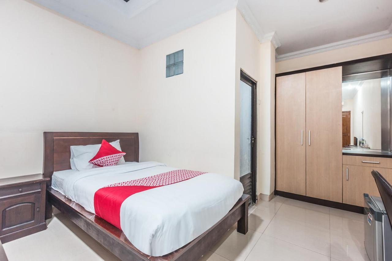 Oyo 1667 Wisma Lux Barkah Jakarta Rum bild