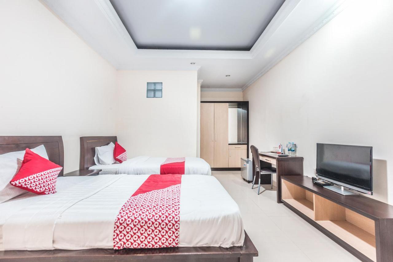 Oyo 1667 Wisma Lux Barkah Jakarta Exteriör bild